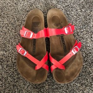 Birkenstock Mayari size 40 red patent white bottom